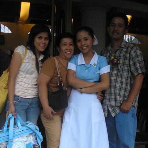 Ira Mariano and her family during her Nursing Pinning and
Capping ceremony.
